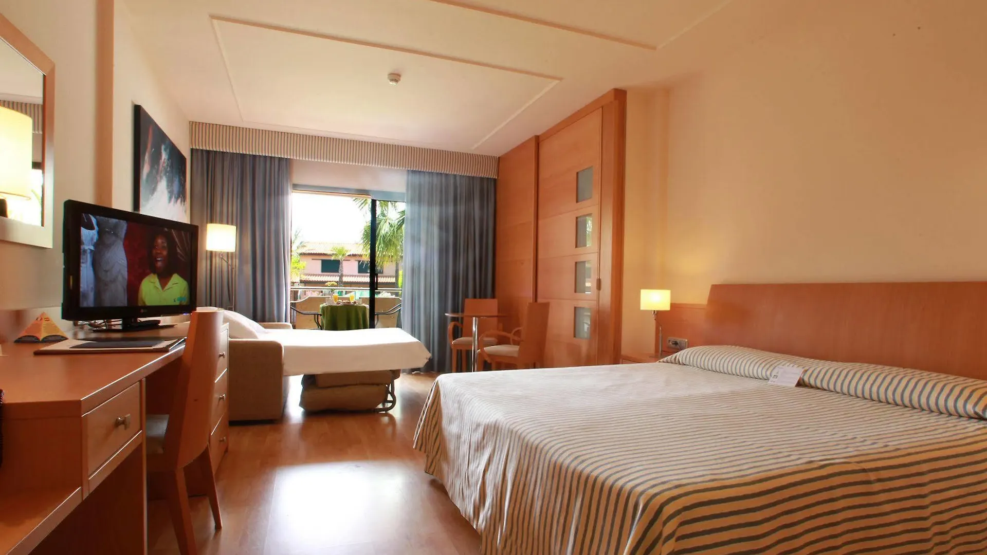Hotel Clipper - El Delfin Verde Resorts - Platja De Pals Torroella De Montgri 4*,